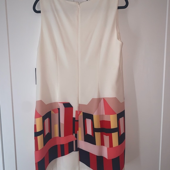 Beautiful Summer Dress - Picture 3 of 8